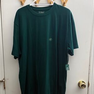 L.L. Bean Men's Black Forest Green Short Sleeve Tee